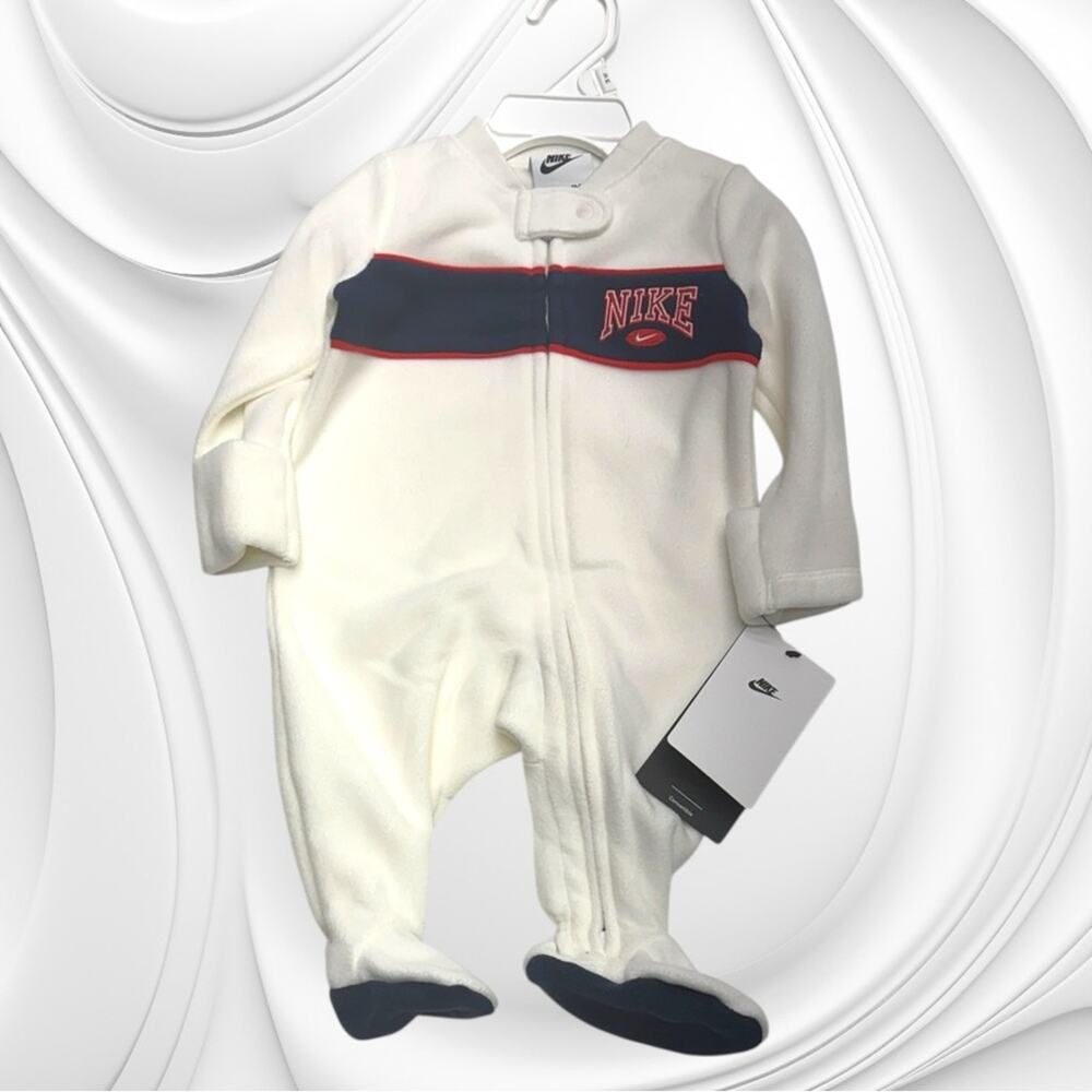 NIKE BABY 3M White Fleece Onesie
